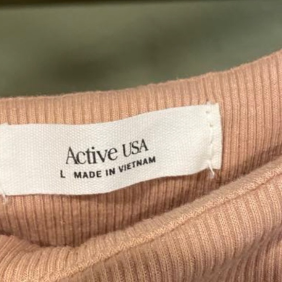 Spaghetti strap tank with built in bra - Picture 2 of 7